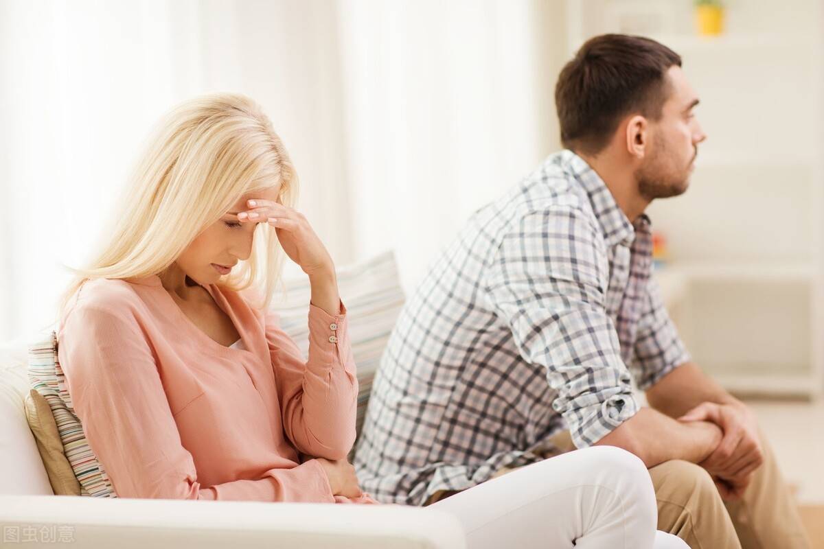 夫妻中年离异,晚年谁更凄凉?两个过来人的教训告诫你