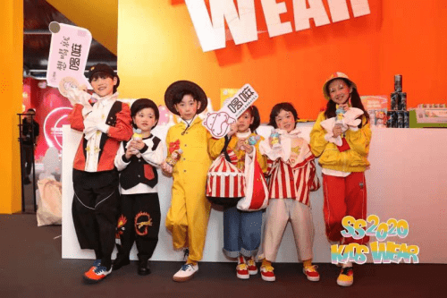 童装|SS2020 KIDS WEAR上海时装周圆满落幕，首届年度儿童时尚盛典齐收官