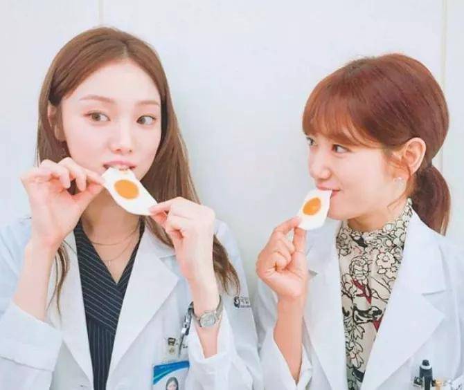 圣经|仅靠do个扇形双眼皮就救了整张土气脸！这位的反转思路请反复朗诵800遍…