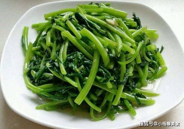 什么菜用干辣椒炒好吃 27d19dc16fae4cfeb7e4676449cdaf0f.jpeg