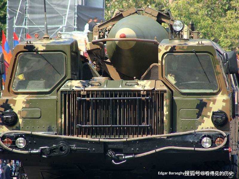 亚美尼亚隆重阅兵式 庆祝独立20周年
