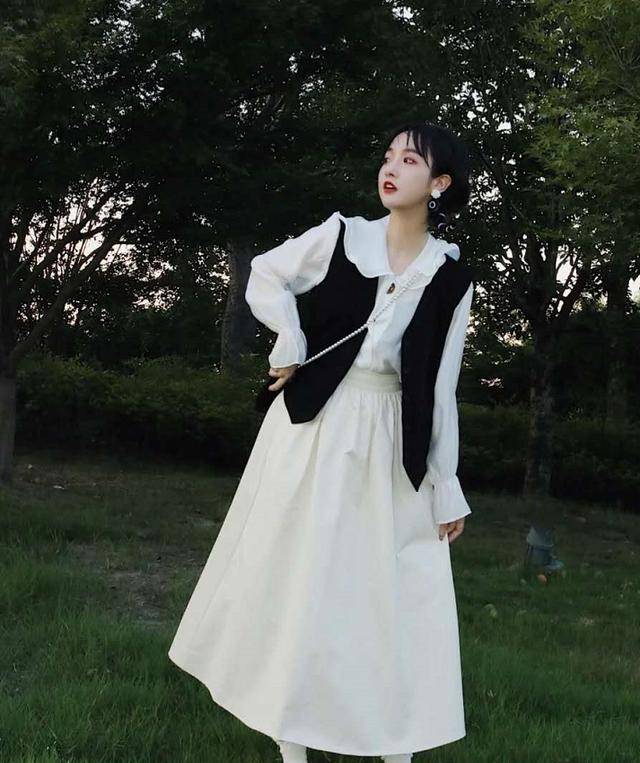 慵懒风穿搭女生中学生 3893c96866904a71b50648065edc00bd.jpeg