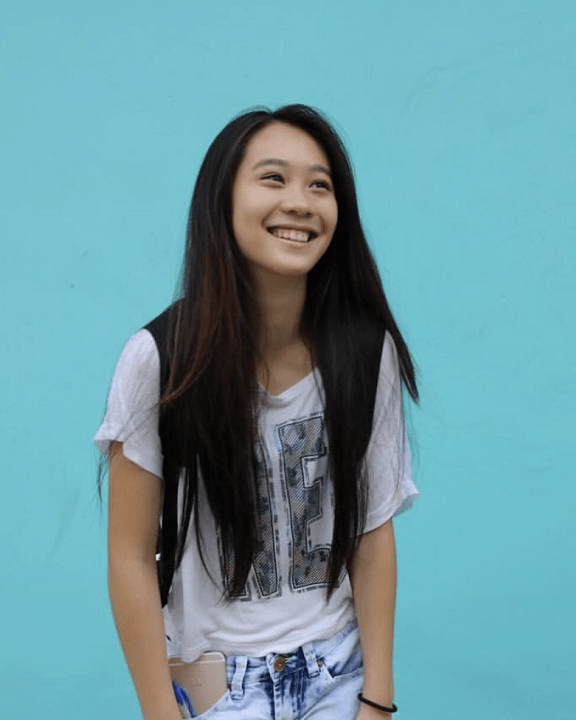 利智好|“最美星二代”公开！李连杰小女儿晒身材照，完美继承利智好基因