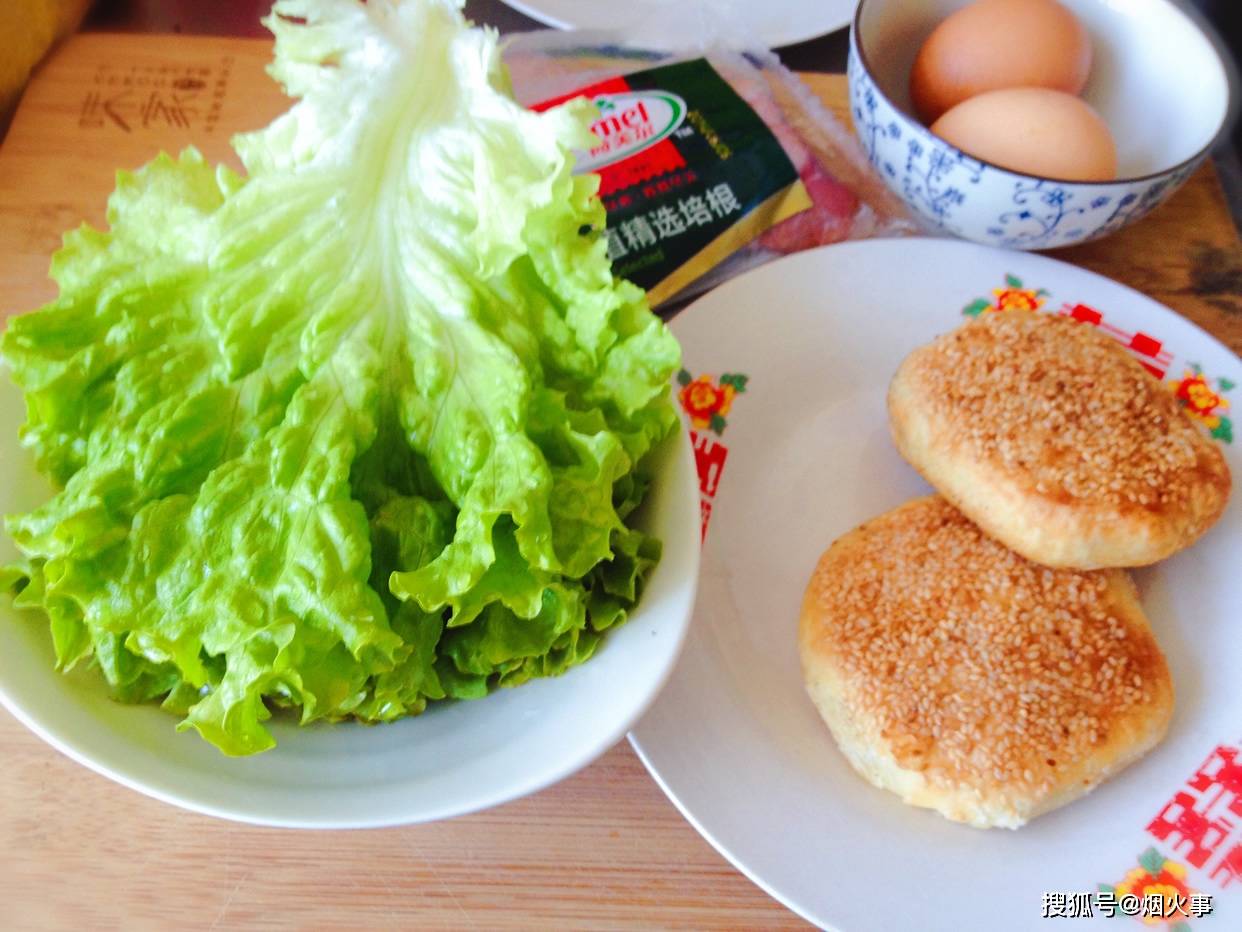 油条|早餐别老吃包子油条，教你1分钟学会做烧饼三明治，比街上卖的还好吃