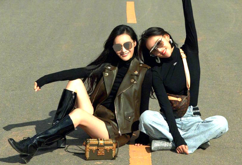 美照变霉照！女明星臭美不成反遭央视人民网点