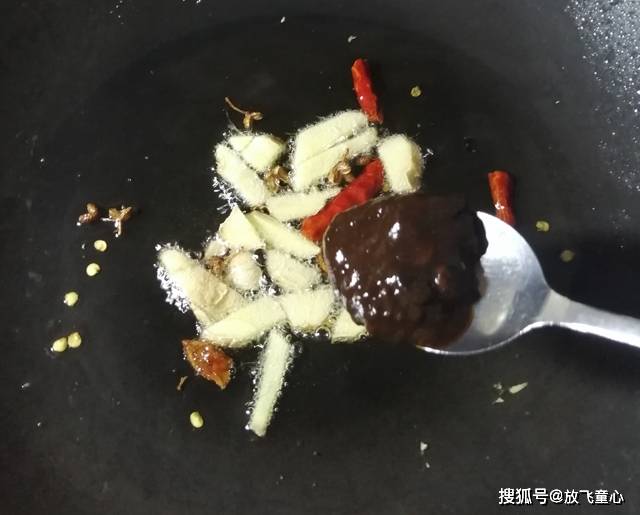 经验教程|家常乱炖豆腐，好吃有窍门，做时多放一味料，鲜香味美，开胃下饭