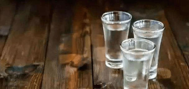 酱香酒|买到的酱香白酒味道发酸，到底还可以不可以喝！