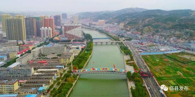 大美临县城区湫河又添一景——新建人行景观甘泉桥正式通行