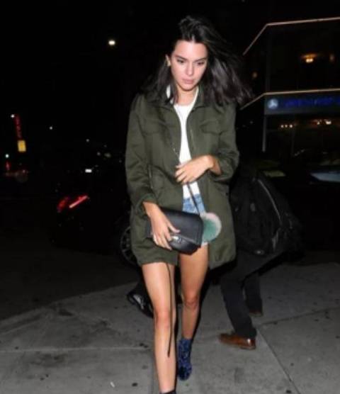 款式|抱怨靴子太磨脚？这双袜靴材质轻柔造型百搭，让你双脚踩地新体验