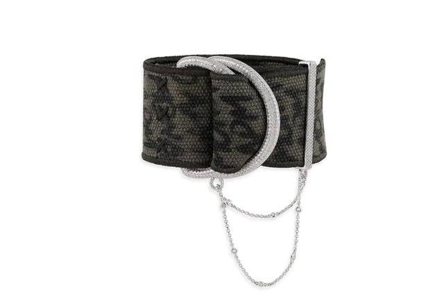 珠宝|没想到迷彩服、牛仔也能做成珠宝，丹宁布结合钻石实在太另类了