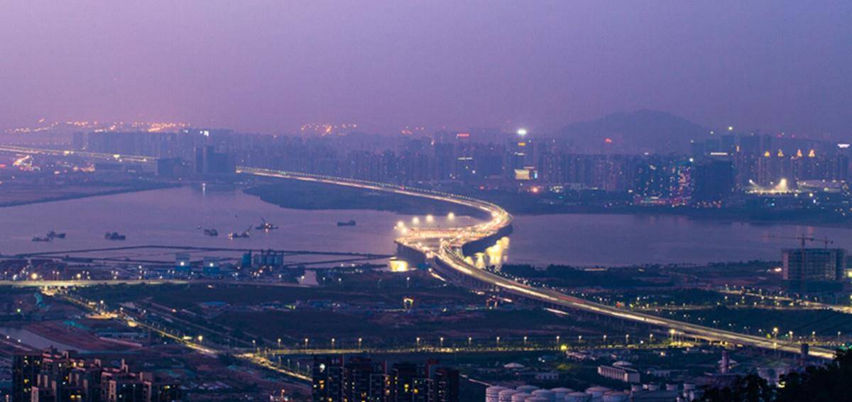 今年深圳坂田GDP是多少_今年是建国多少年(2)