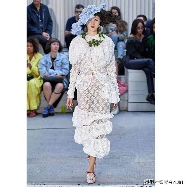 女性|新锐品牌yuhan wang国内首秀 | 极致的浪漫主义,拥抱女性的柔软力量