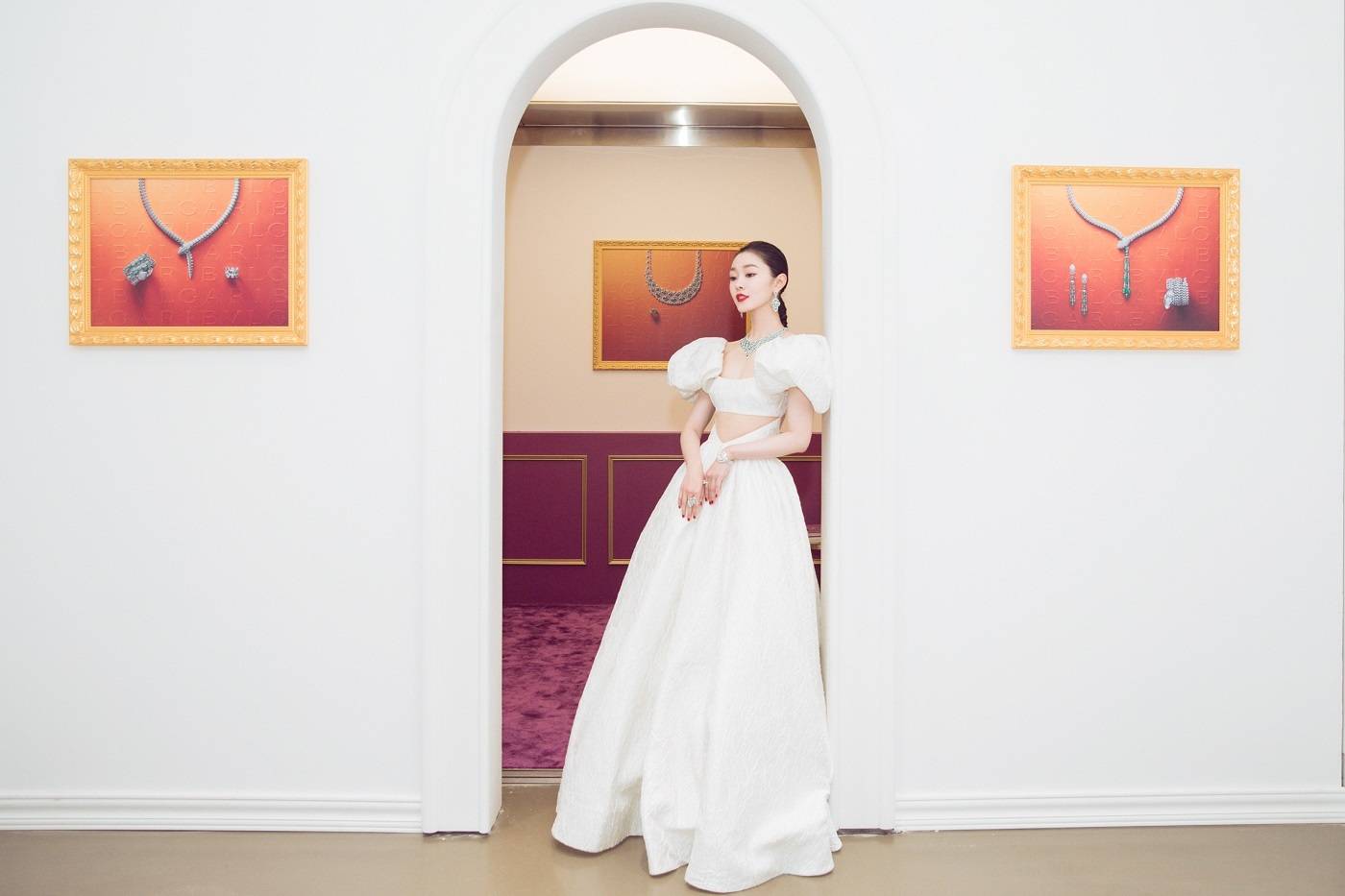 镂空|宋轶官宣成为知名珠宝品牌好友 镂空长裙出席活动优雅大方