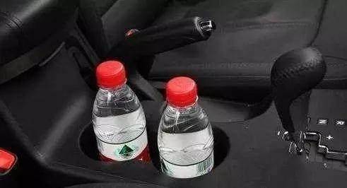 市面上的矿泉水哪些是真的 d1ecbd6b59054d859cb078b79920dfcf.jpeg