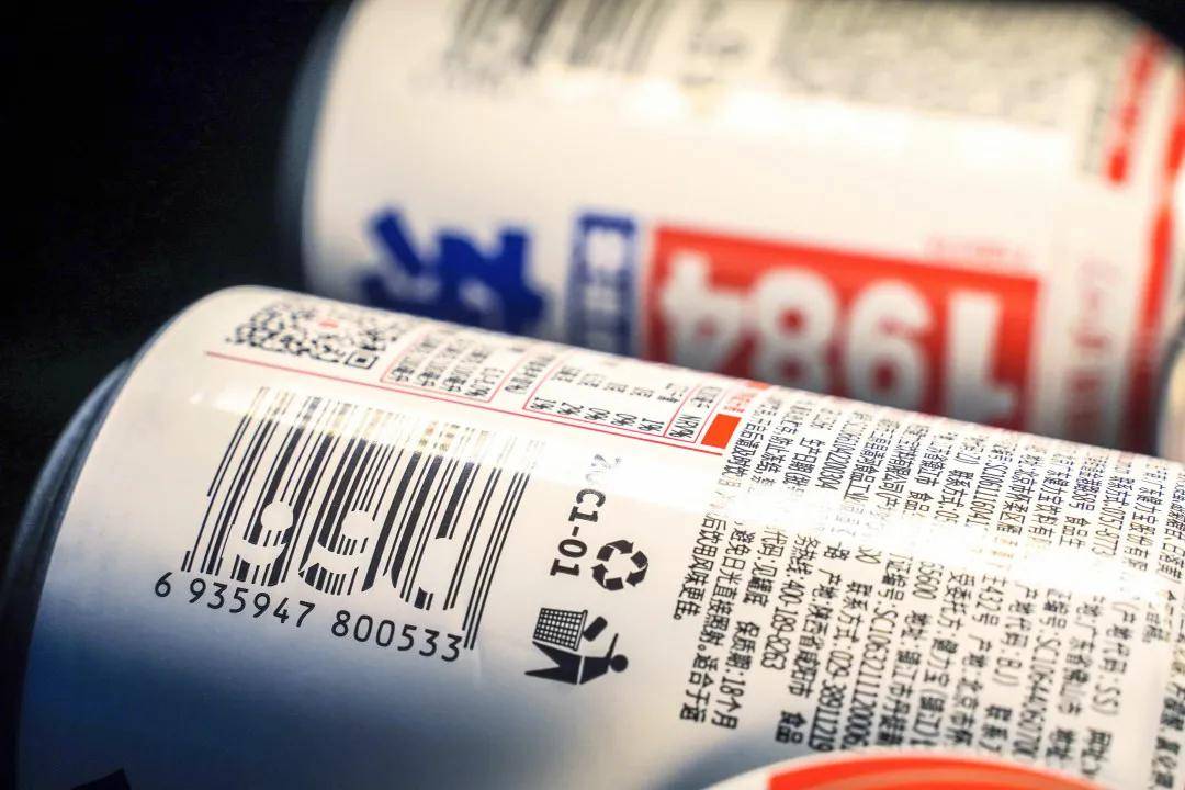 健力宝|佛山的秋日来了,一起解锁国潮秋日大片!别忘了带上你的“潮拍神器”。