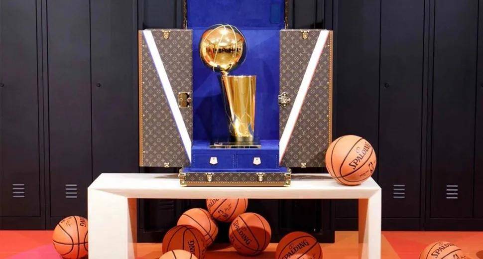 原创这次联名太奢华了! lv x nba 全系列曝光,竟然还有冠军奖杯?