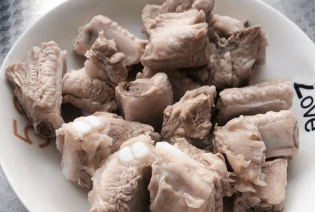 莲藕排骨汤怎么做又鲜又嫩 624926ccedcc46eb8cc0d58223769f6d.png