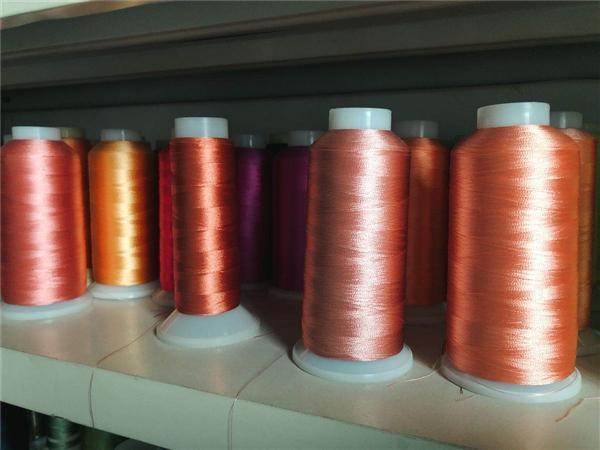 服装加工行业形势低迷，加工厂如何转型？