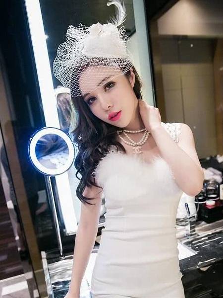 俊美的女生 059719f1f51848d1a93ba8fa26624a44.jpeg