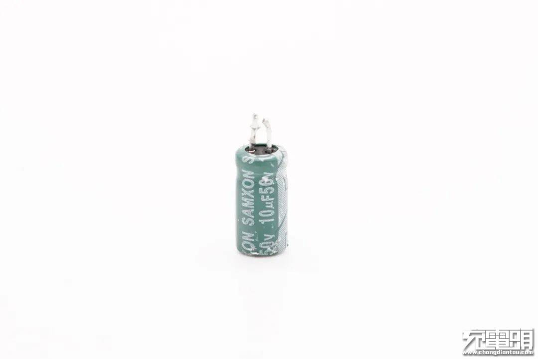 设计|拆解报告：UIBI柚比30W 1A1C氮化镓快充充电器