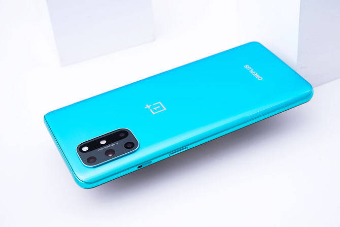 真香|一加 8T详细评测：3399元的真香屏幕超旗舰