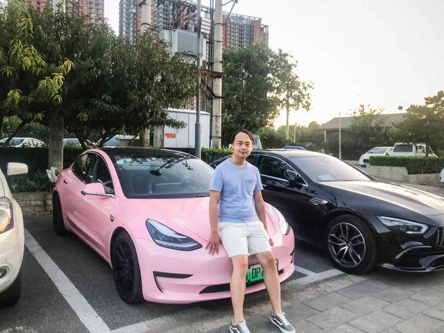 特斯拉|被马斯克激励的人辞职创业了，日收入过万