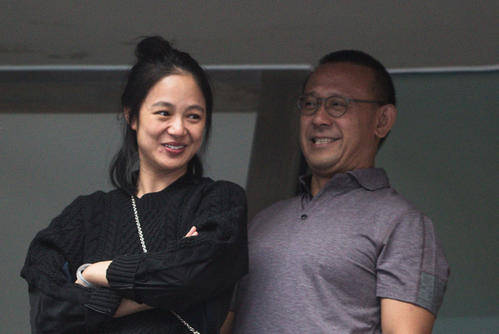 姜文老婆周韵走下神坛,成了最没气质的中年妇女!