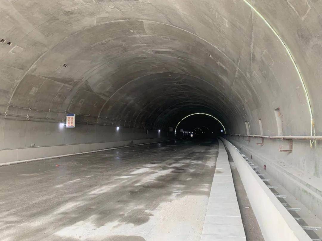 广东最长在建公路松山隧道贯通距离韶新高速开通还会远吗