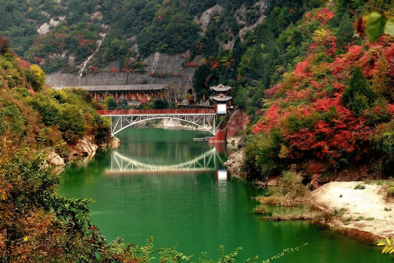 宝鸡凤县灵官峡景区红叶观赏节开幕 金秋赏红叶最佳打卡地|宝鸡凤县灵官峡景区红叶观赏节开幕 金秋赏红叶最佳打卡地