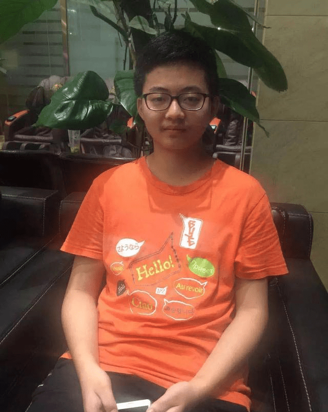 四川遂宁高考状排名_2010年遂宁高考状元出炉:遂宁中学包揽文理科状元(2)