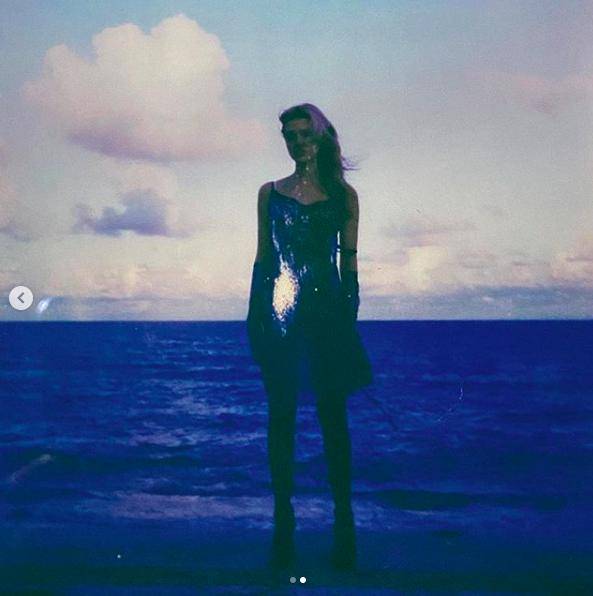 尼古拉佩斯|将老婆眼睛纹在后颈有噱头，大布合力富婆妻掘金，广告作品又拍坏了