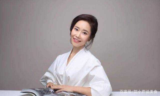 张蕾婚纱照_张蕾秦可卿(2)