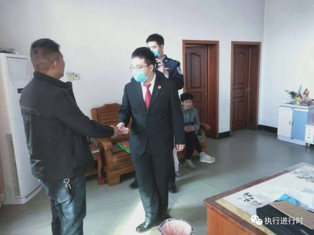 平山法院迅速执结涉民生案件两起