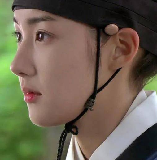 朴敏英|9年换5次头，do得毫无痕迹，双眼皮竟然还都是亲爸割的...