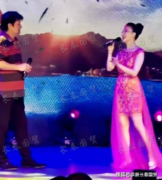 61岁毕福剑现身商演，生活节俭一件T恤穿十年