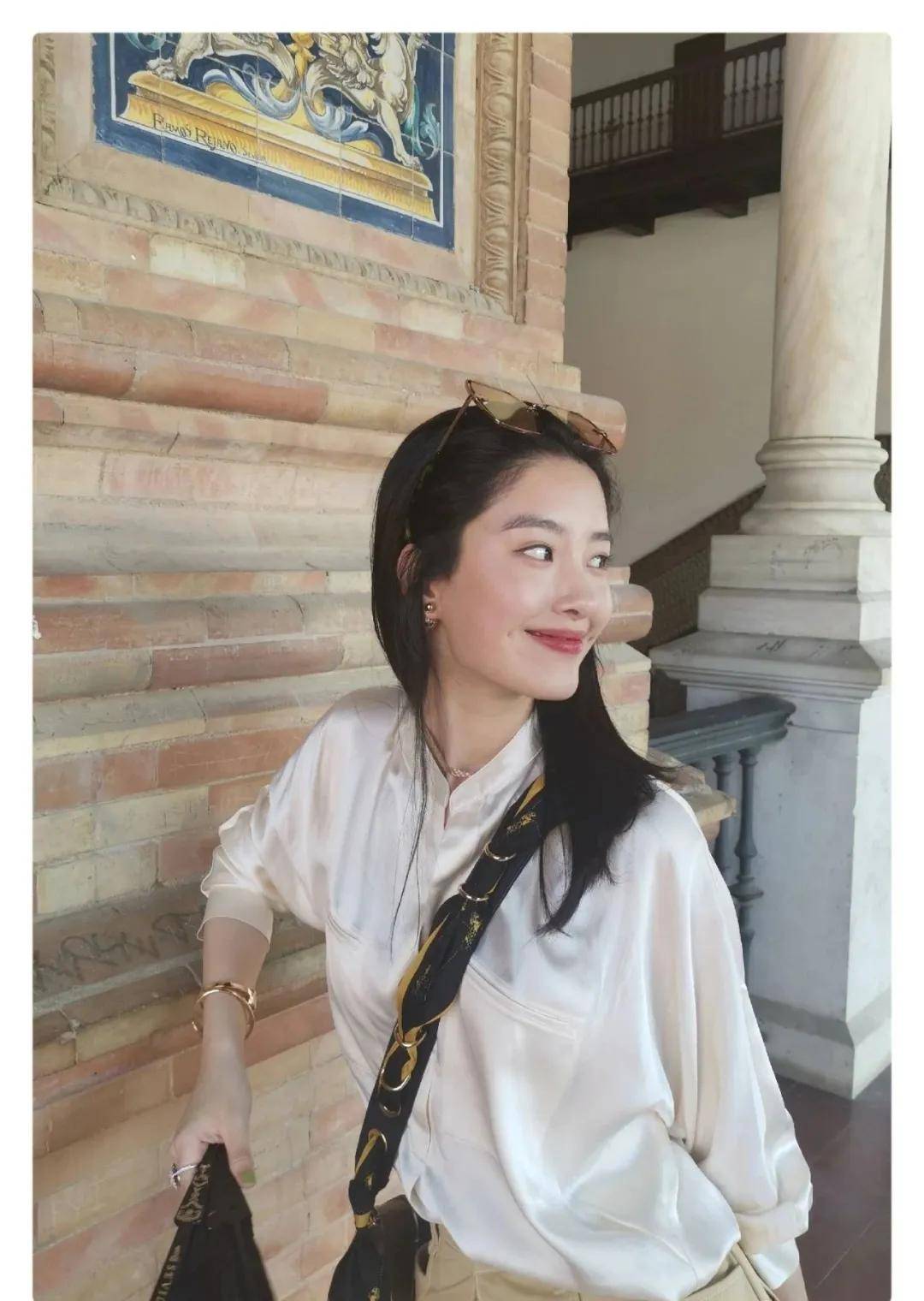 热巴|从千年狐狸脸到总攻2.0，热巴这是把自己的变美秘籍告诉了好闺蜜？