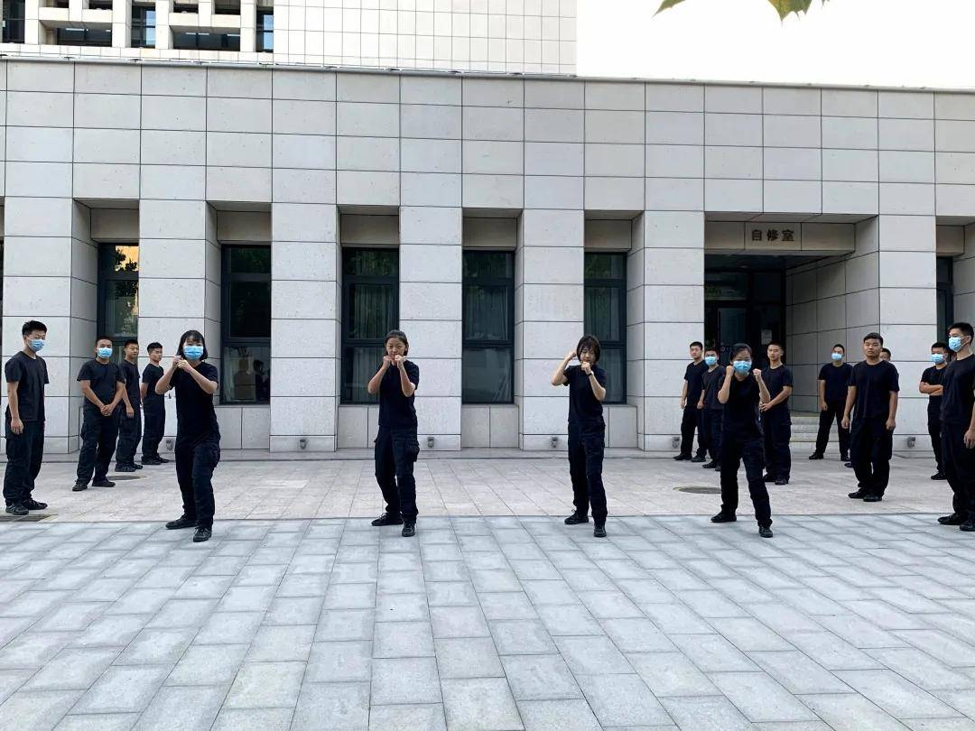 女生|警院女生的短发，真酷！