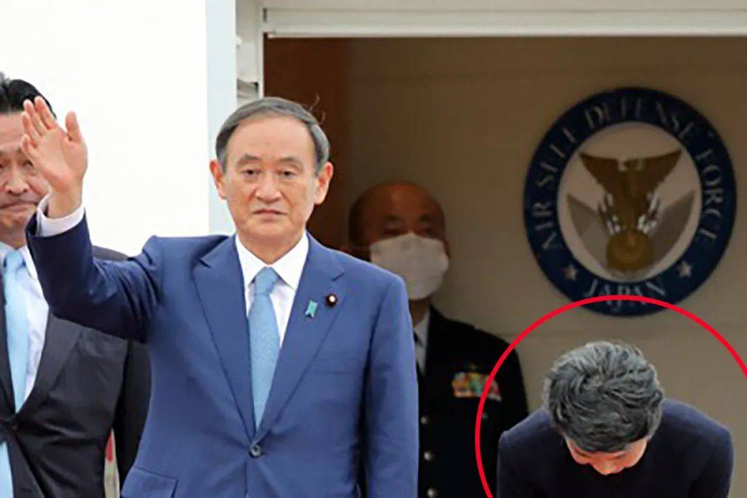 越南|日本新第一夫人抵达越南,一走出飞机就90度鞠躬,东方美人太随和