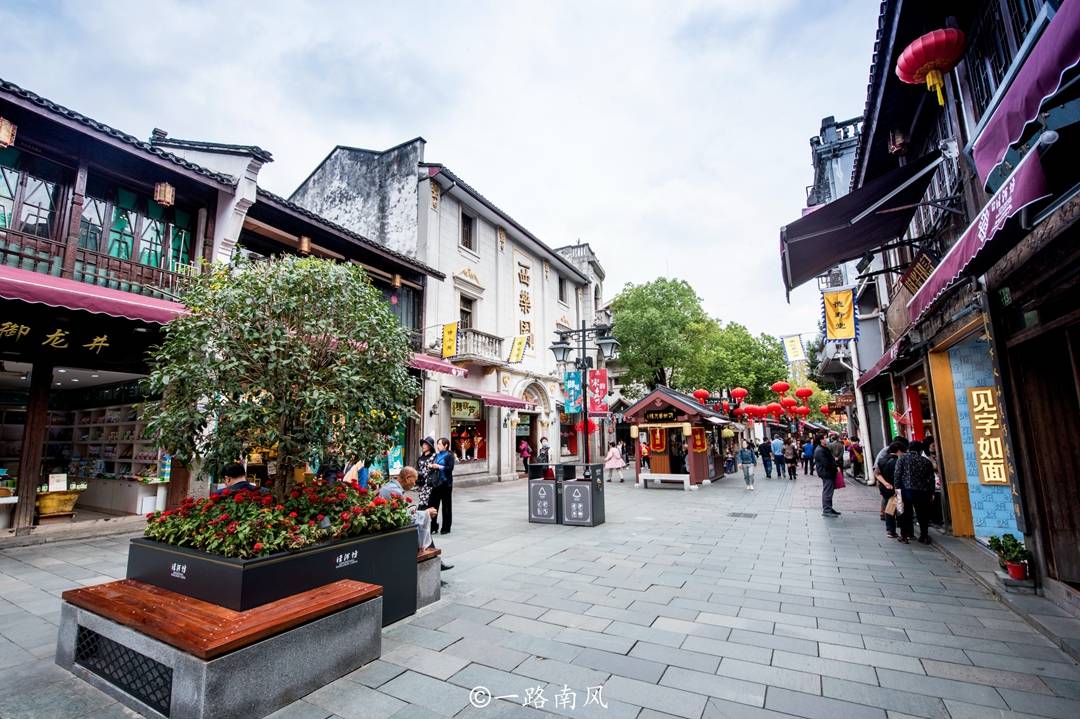 河坊街|杭州第一名街，再现清末民初风貌，首富胡雪岩在此建药堂悬壶济世