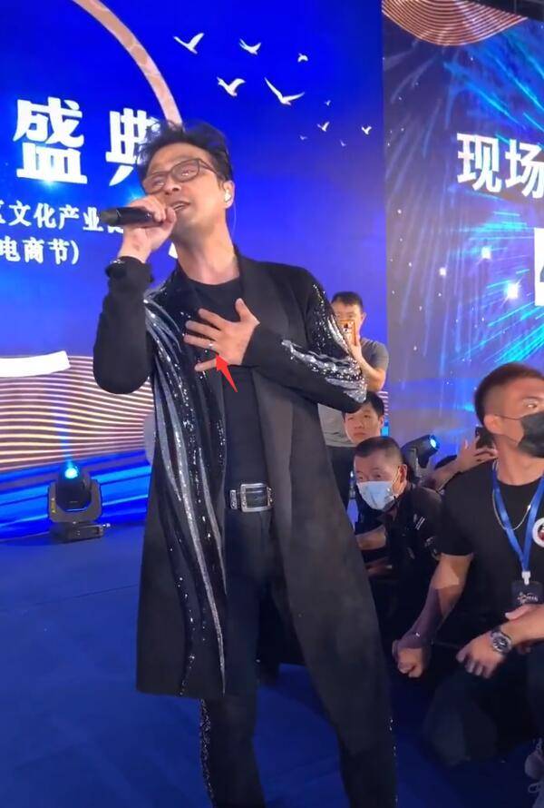 汪峰商演被吐槽耍大牌真相，主持人素质低，现
