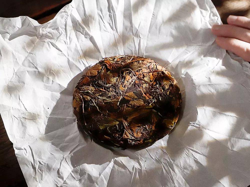白茶|你喝到过粘稠感么?在老白茶的茶汤里
