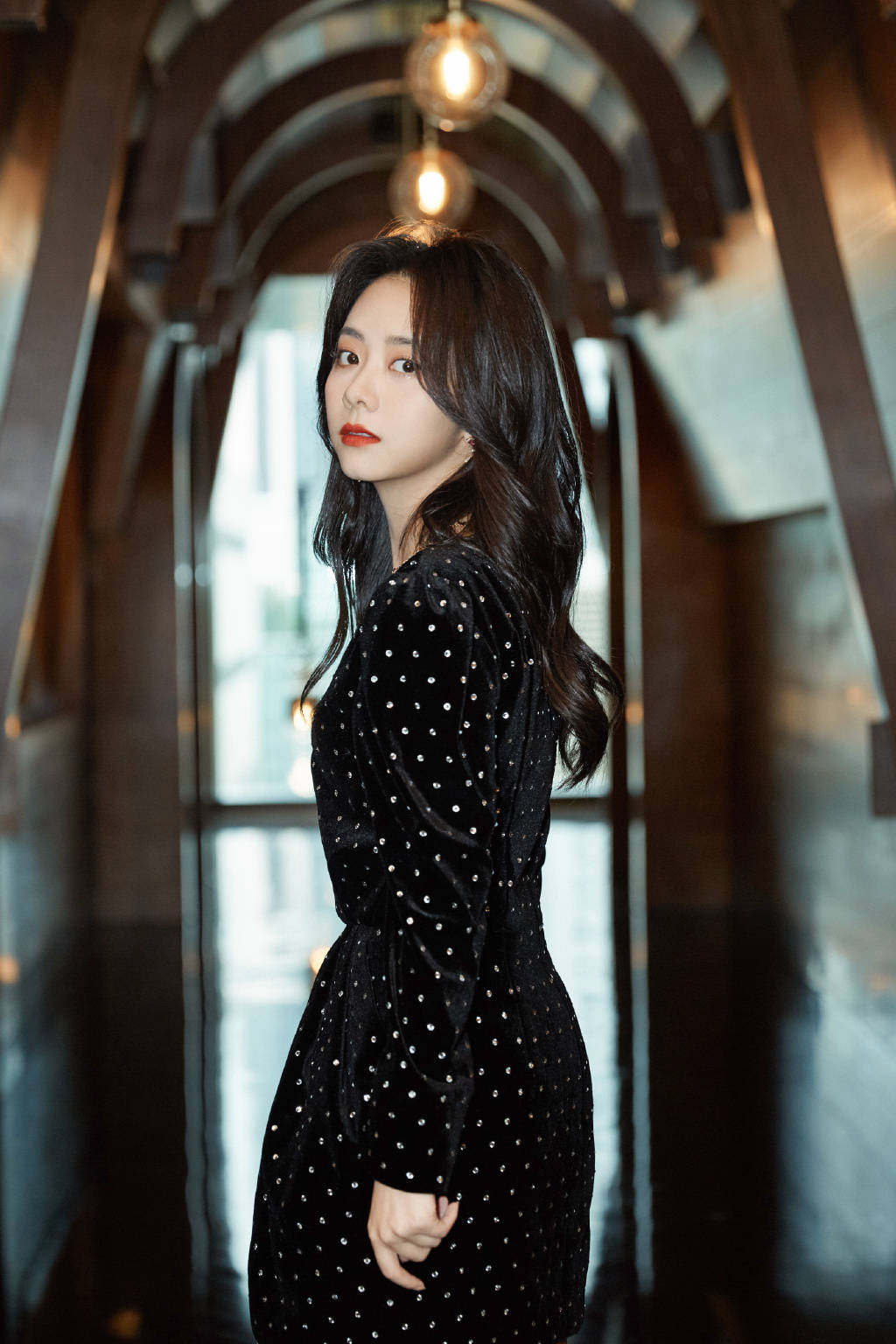 豆沙|让谭松韵惊艳四座的秋日妆容，原来你也能拥有，尤其这3款最时髦