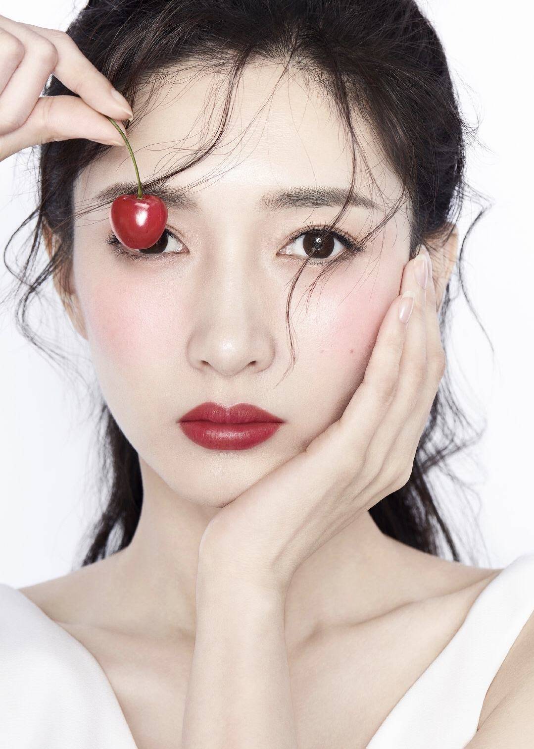 豆沙|让谭松韵惊艳四座的秋日妆容，原来你也能拥有，尤其这3款最时髦