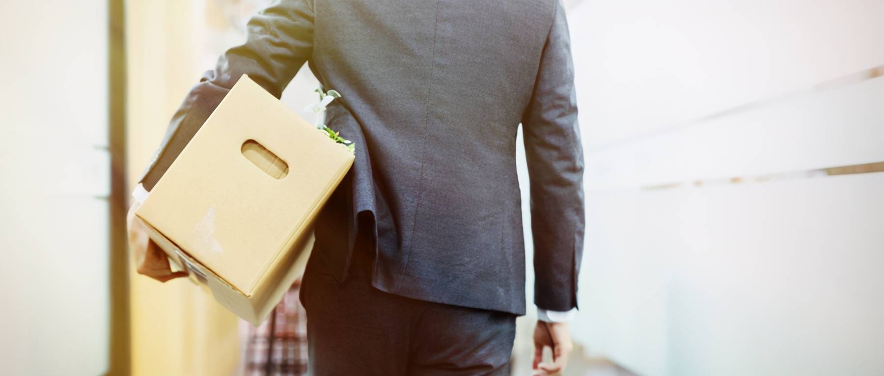 实控人被指学历造假、高管集体辞职 丹邦科技引