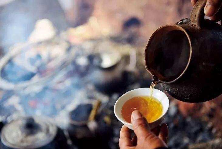 茶俗:拉祜族的烤茶 滇西凤庆的离婚茶,生活其实不苦不