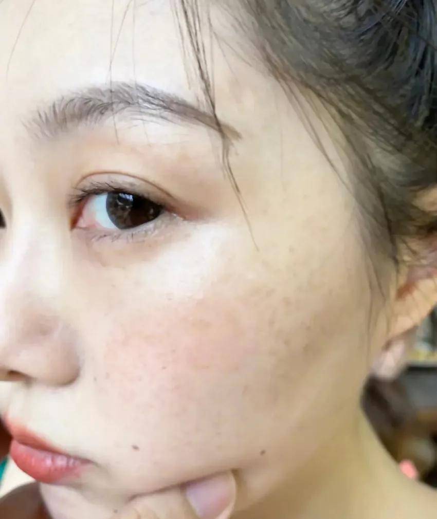 斑点|美到甘愿被她抢老公，王思聪新盯上的“女友”到底赢在哪？