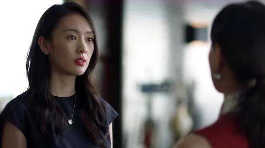 大火|原创18岁陷张国立之子风波,35岁斩获视后:她真活成了“顾佳”?