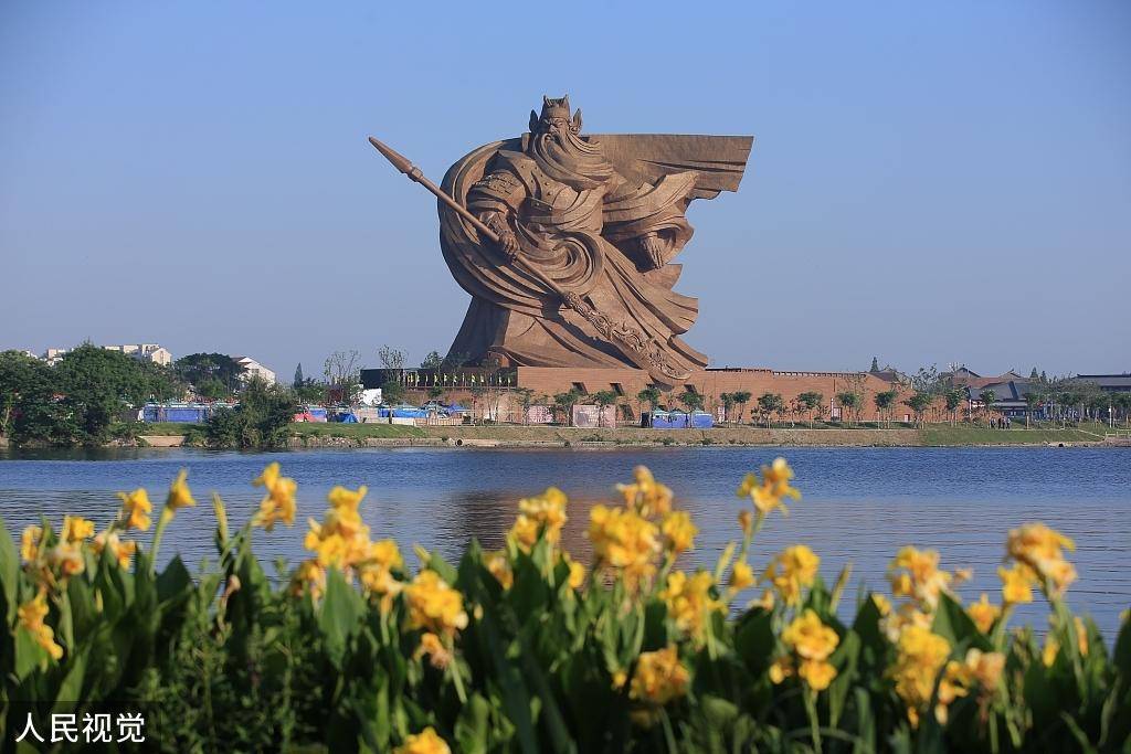 恒达官网贫困县花8600万打造“女神像”,未用扶贫资金就没问题了? (图2) 恒达官网贫困县花8600万打造“女神像”,未用扶贫资金就没问题了? (图2)