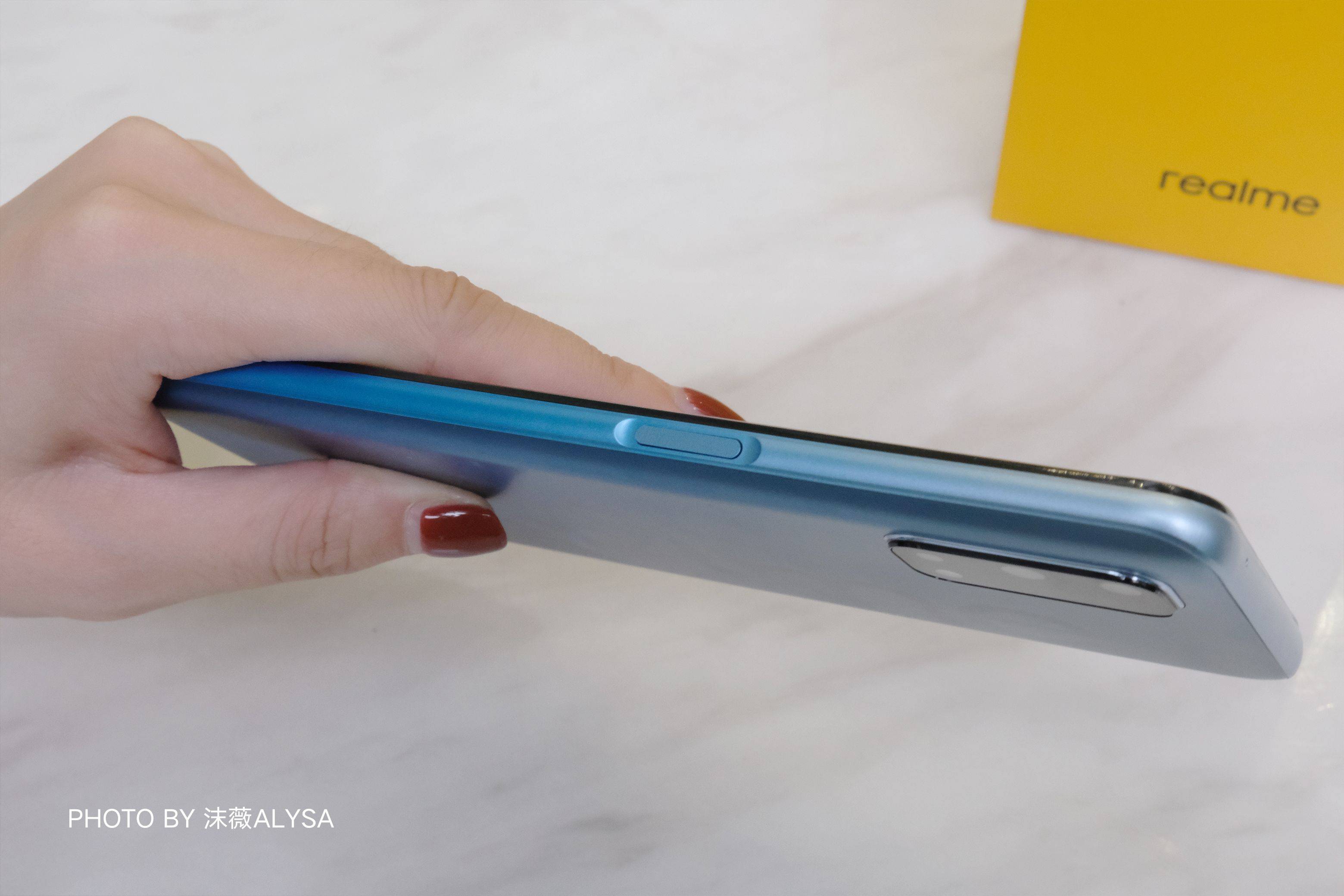 旗舰|年轻潮流性价比优选，千元5G旗舰realmeQ2