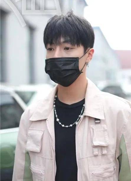 偶像|为什么现在整形技术越来越发达,选秀选手却长得越来越丑?